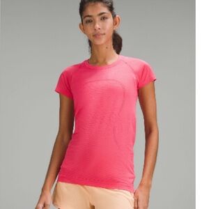 Lululemon Swiftly Tech Short-Sleeve Shirt 2.0 | Lipgloss